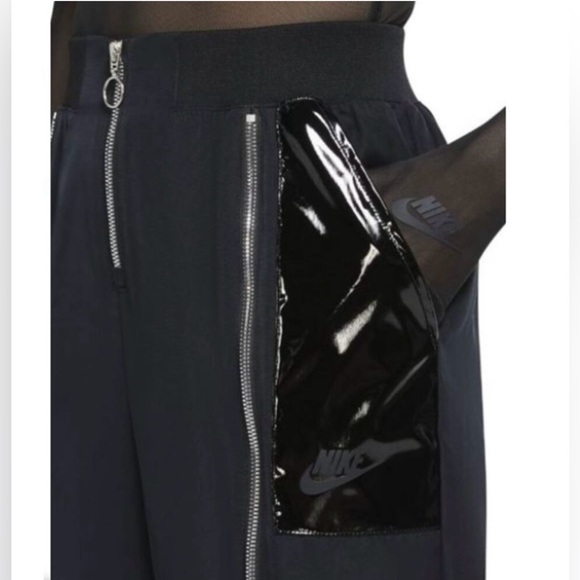 NIKE  Sportswear Icon Clash Woven Pants SIZE: SMALL - Picture 4 of 12